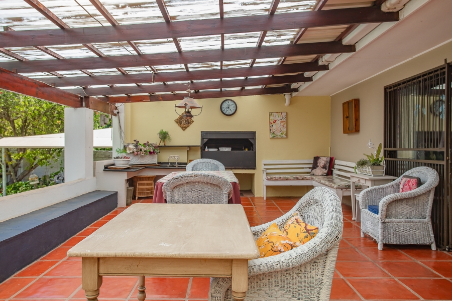 To Let 6 Bedroom Property for Rent in Groenvlei Western Cape